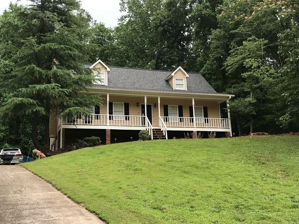 1028 Knotts Pointe Dr., Woodstock, GA 30188