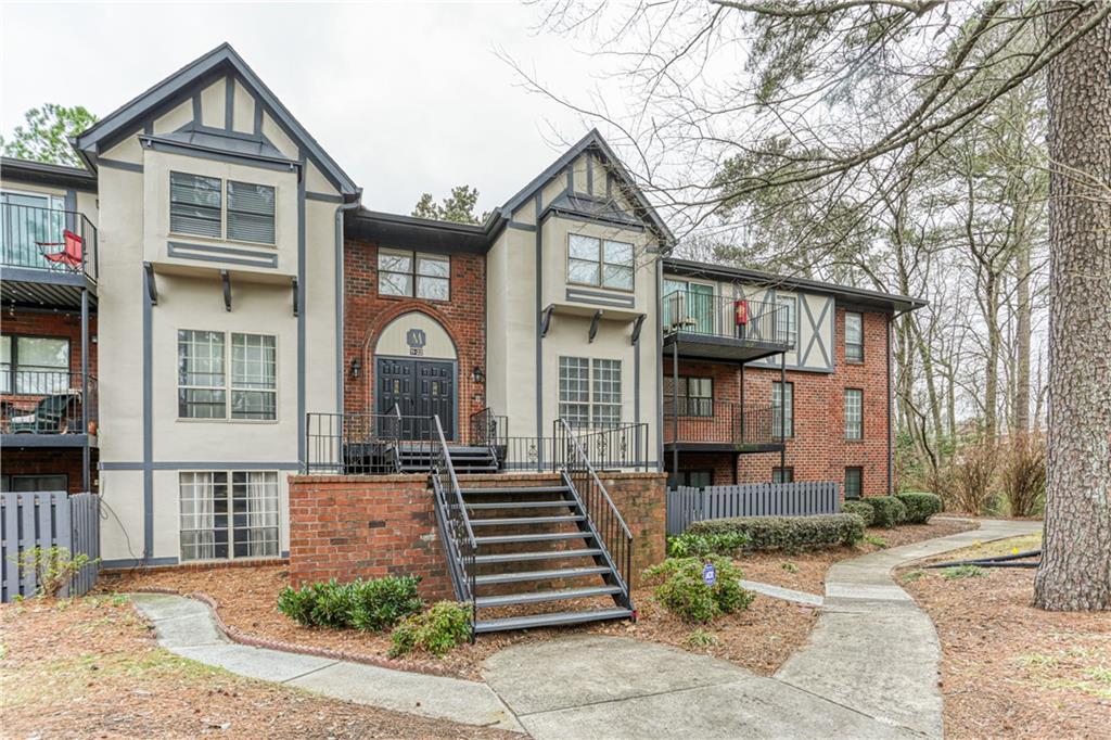 6851 Roswell Rd. #M18, Sandy Springs, GA 30328
