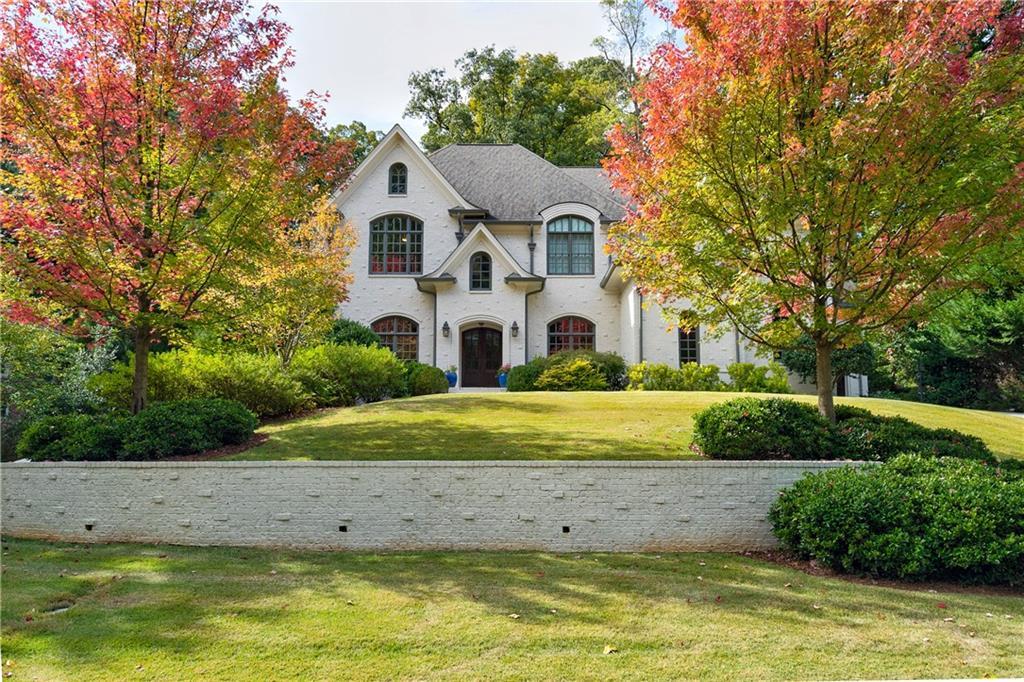 4582 Runnemede Rd., Atlanta, GA 30327