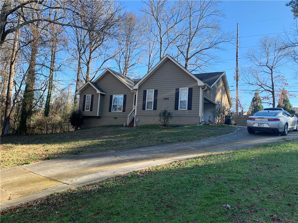 1050 Lisa Kay Dr., Lawrenceville, GA 30046