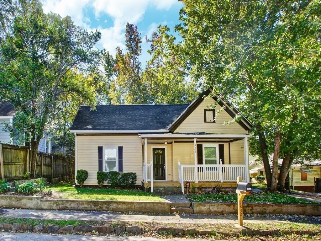 1832 Chapman Ave., East Point, GA 30344