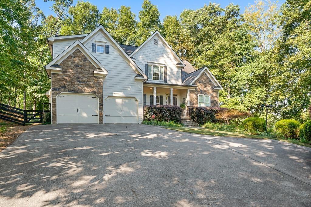 132 Royal Oaks Dr., Canton, GA 30115