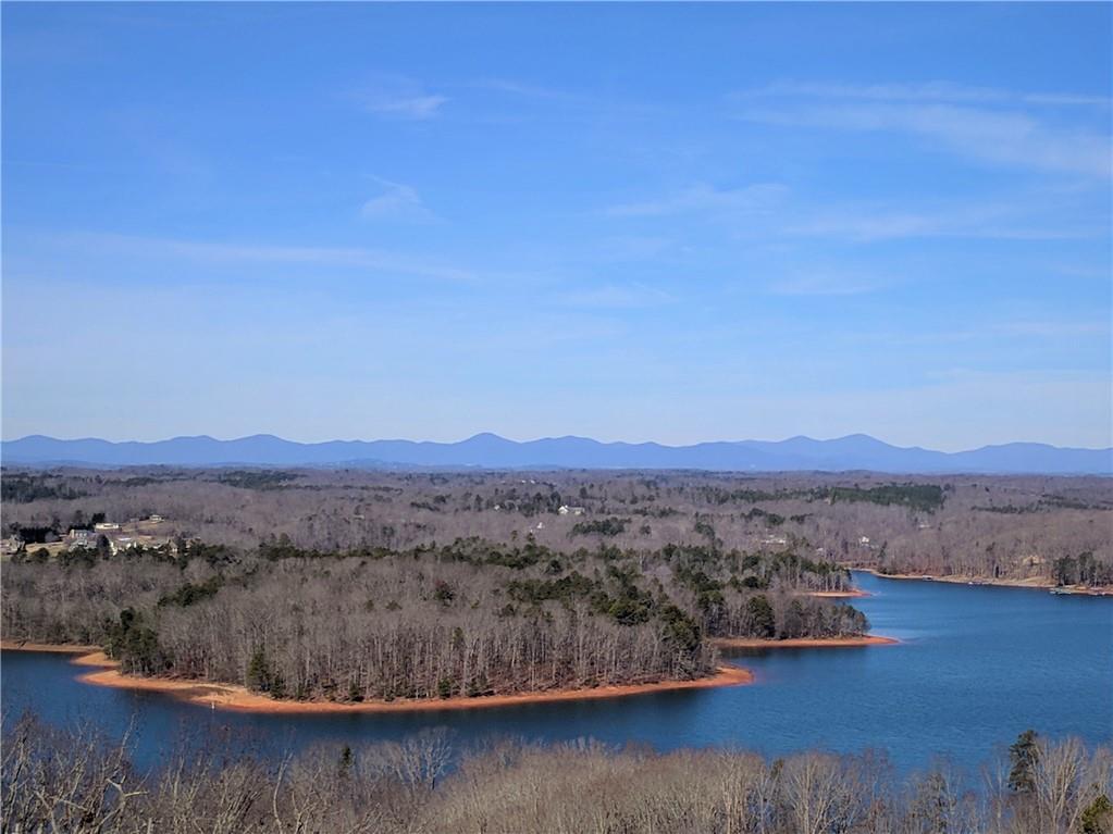 3746 Harbour Landing Dr., Gainesville, GA 30506