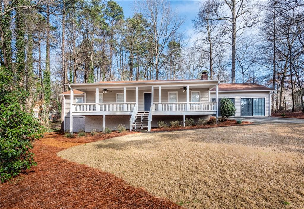 5824 Red Rock Ct., Kennesaw, GA 30152