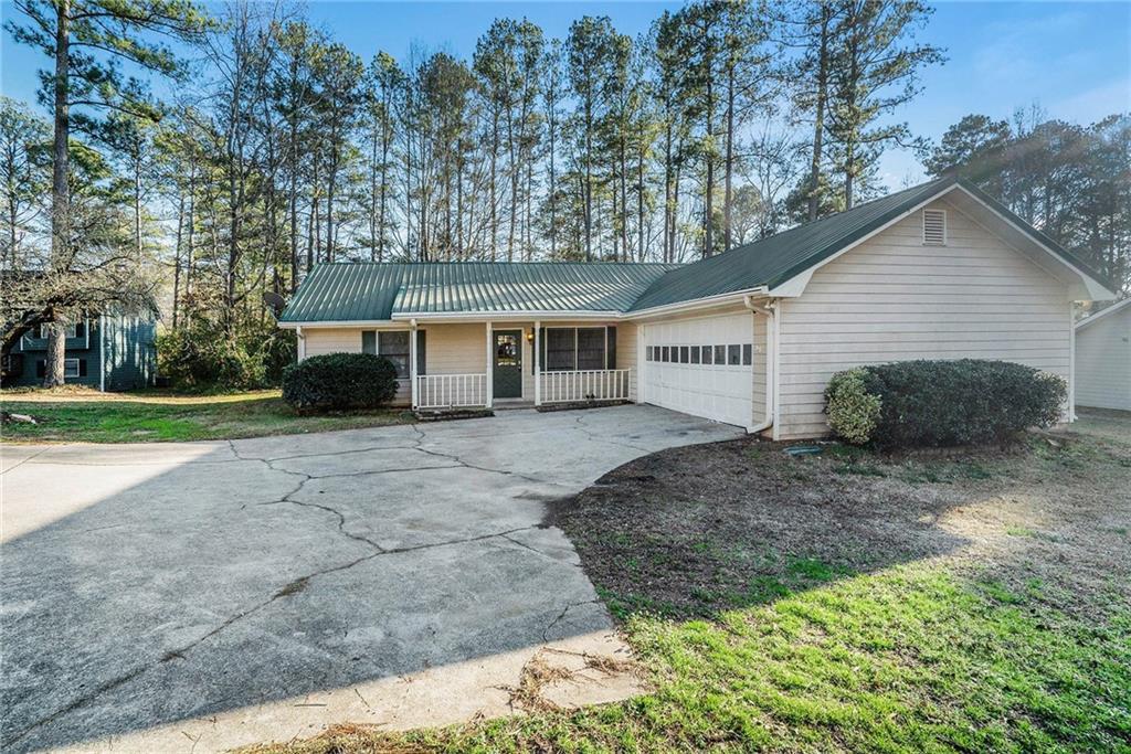 601 Lymehouse Ct., Conyers, GA 30094