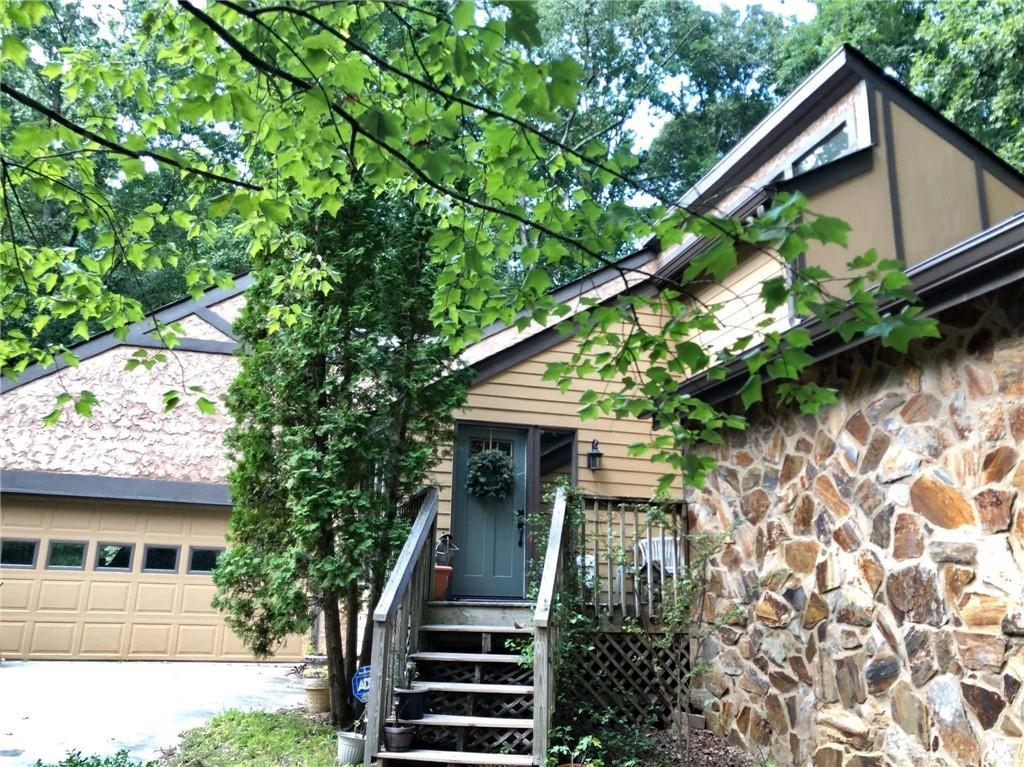 3341 Camelot Way, Loganville, GA 30052