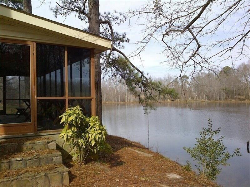 285 Moose Lodge Rd., Griffin, GA 30224