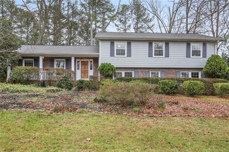 4842 Mcpherson Dr., Roswell, GA 30075