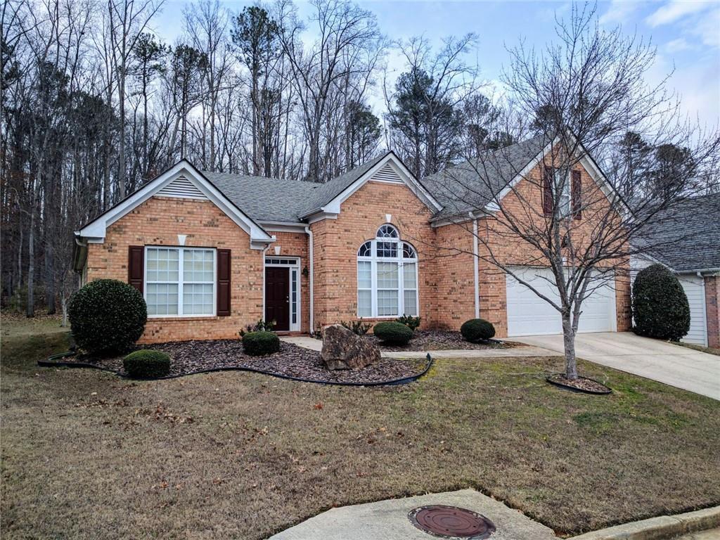 812 Deer Lake Tr., Stone Mountain, GA 30087