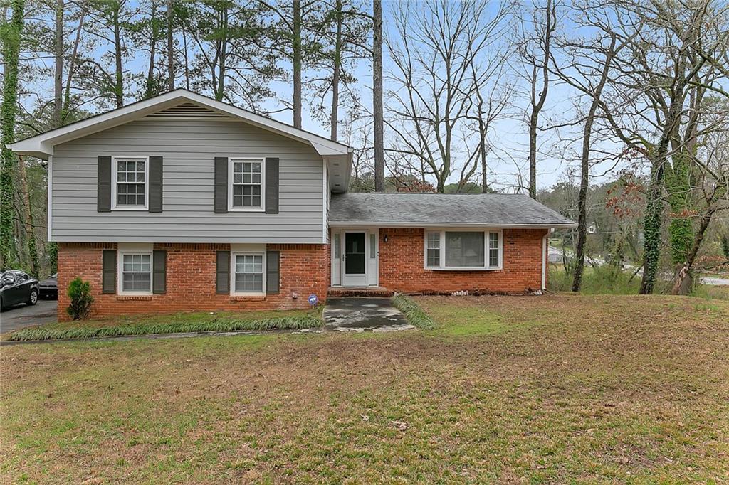 2097 Rollingview Dr., Decatur, GA 30032