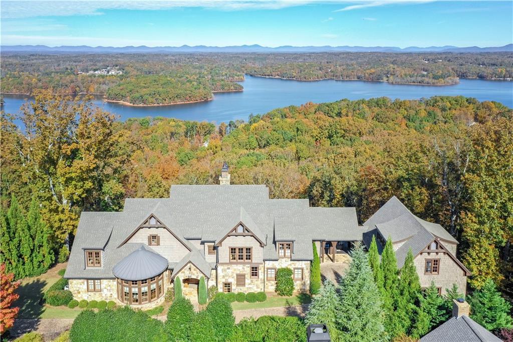3705 Harbour Landing Dr., Gainesville, GA 30506