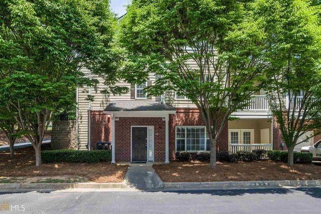 6020 Woodland Ln., Alpharetta, GA 30009