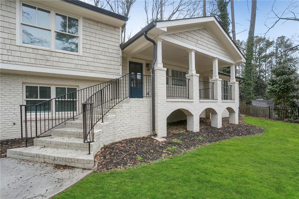 2116 Brookview Dr., Atlanta, GA 30318