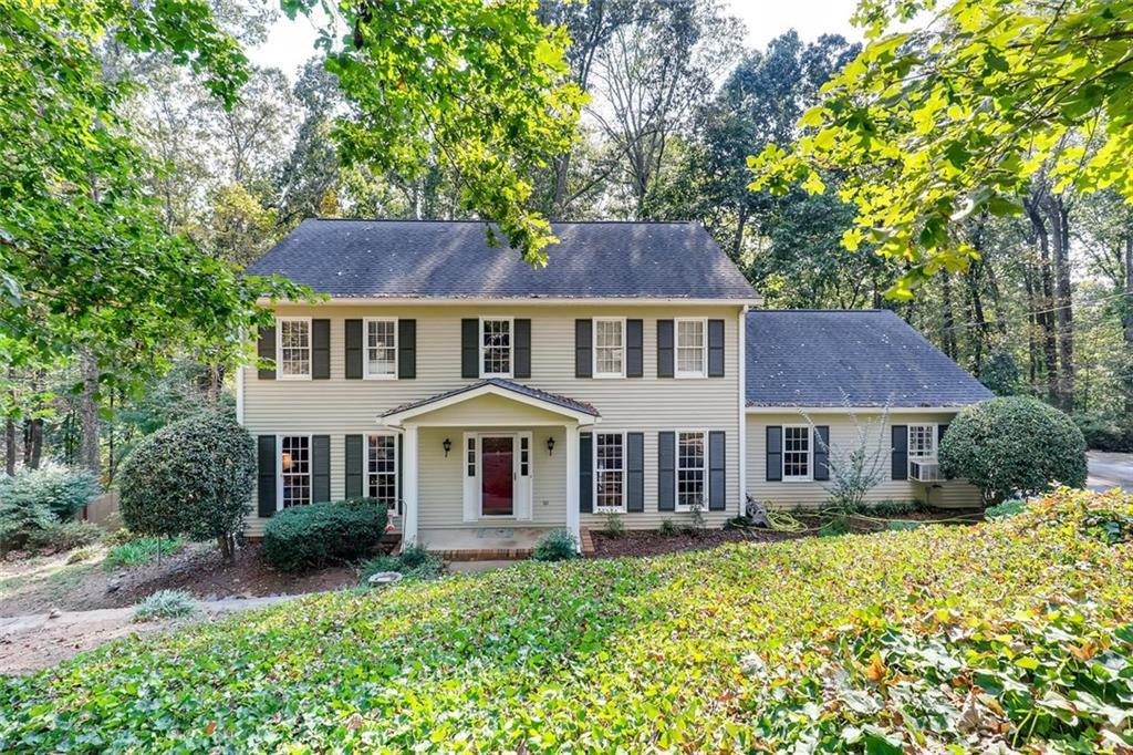 2015 Bushy Run, Roswell, GA 30075