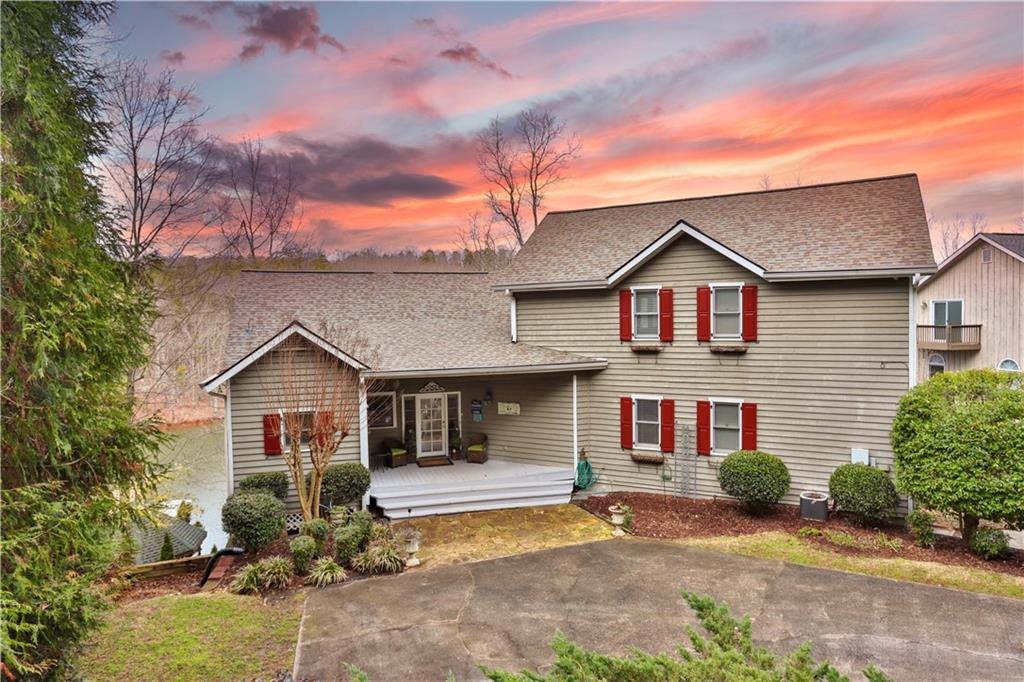 85 Stonecliff Cove Dr., Dawsonville, GA 30534