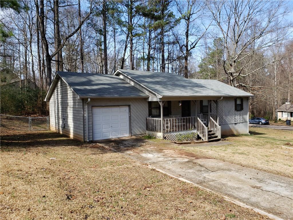 126 Fairview Dr., Stockbridge, GA 30281