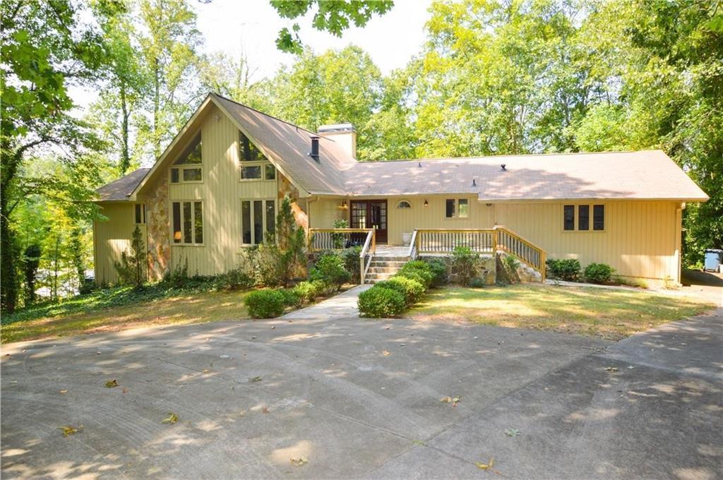 522 N Lake Dr., Canton, GA 30115