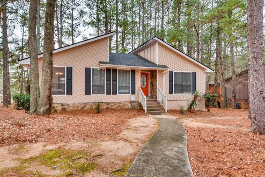 5420 Red Berry Ln., Atlanta, GA 30331
