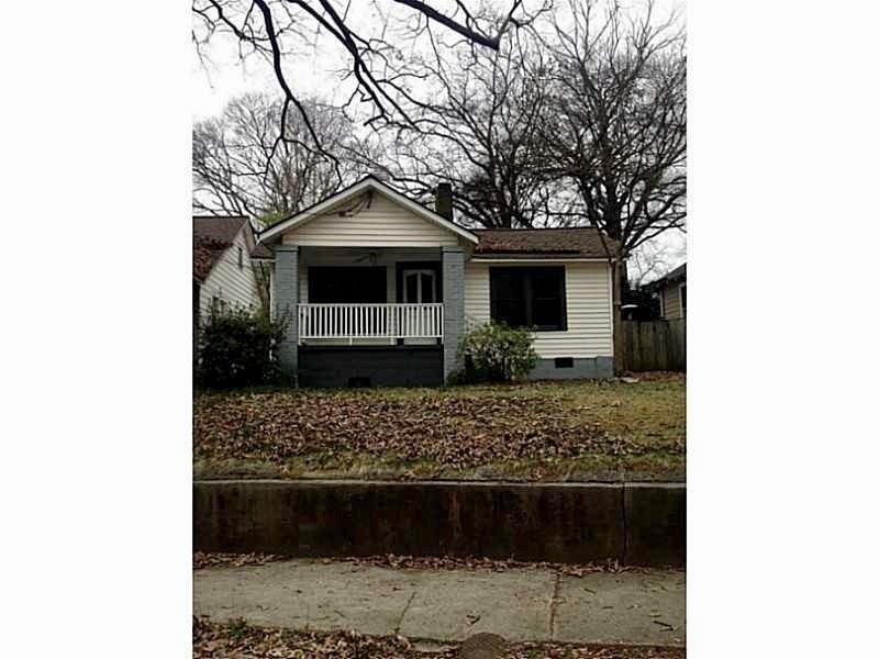 2047 Mcpherson Dr., East Point, GA 30344