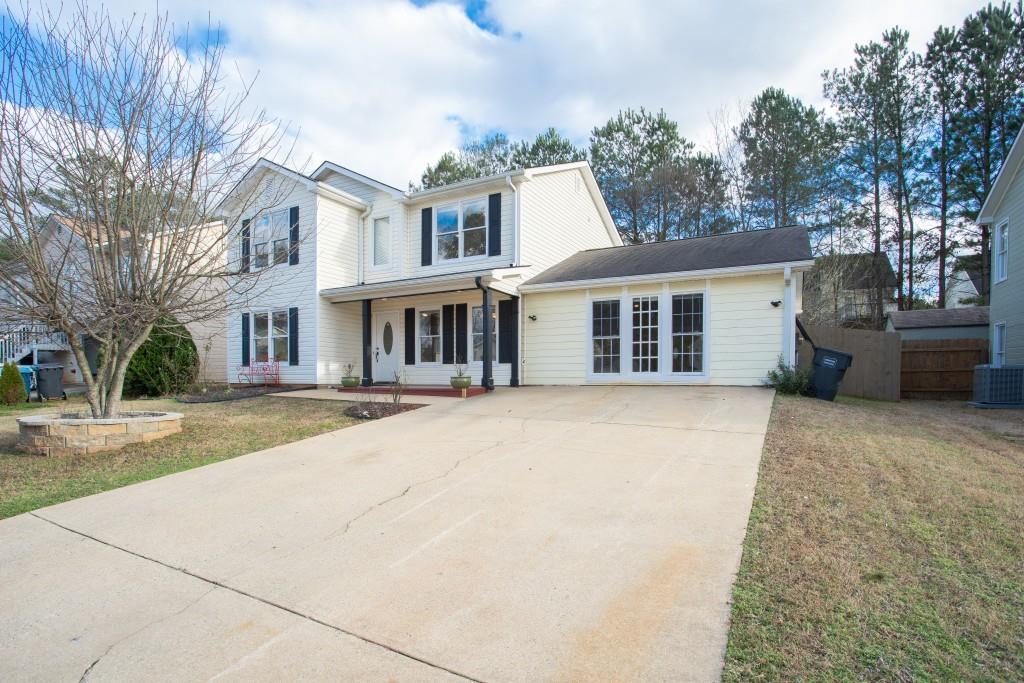 590 Heathgate Dr., Lawrenceville, GA 30044