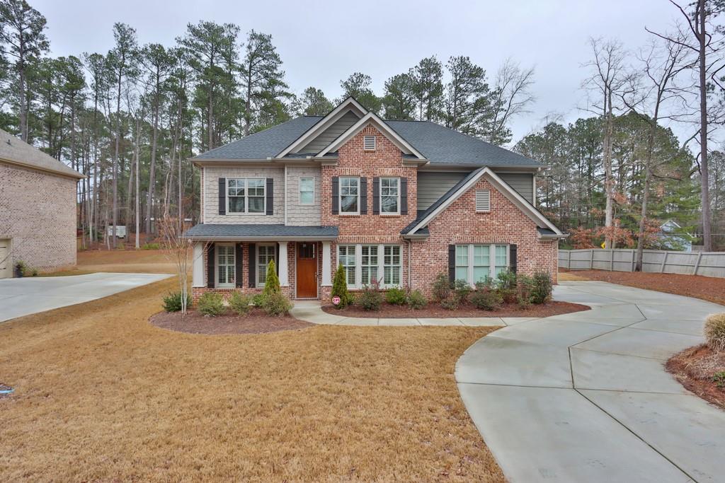 220 Parkview Trace Pass, Lilburn, GA 30047