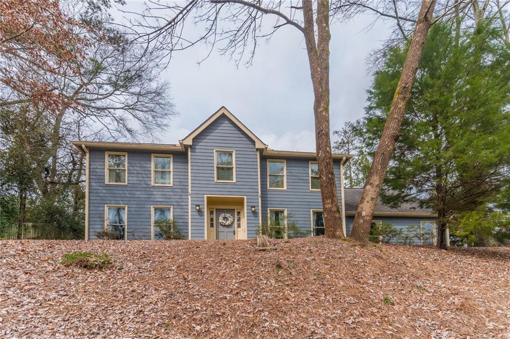 1619 Ellenwood Dr., Roswell, GA 30075