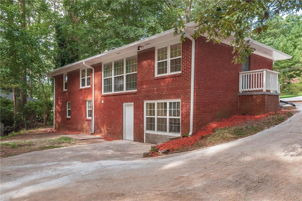 2804 Dodson Dr., East Point, GA 30344