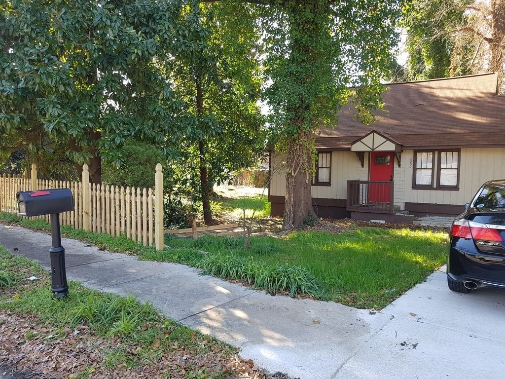 1352 Hawthorne Way, East Point, GA 30344