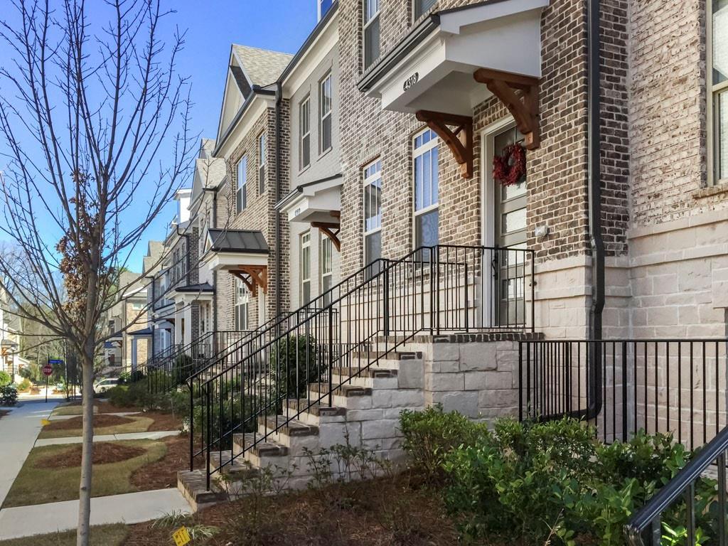 4318 Parkside Pl., Sandy Springs, GA 30342