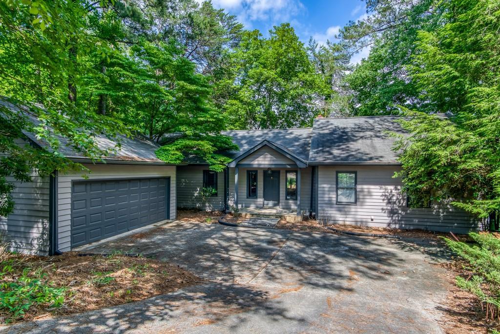 153 Broadwater Ct., Waleska, GA 30183