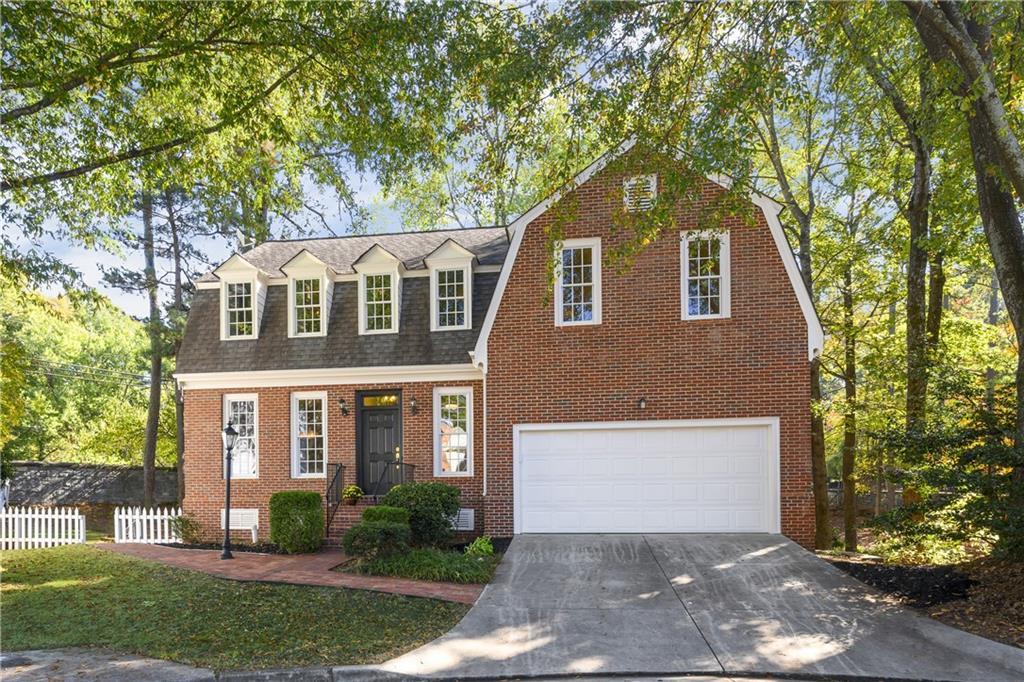 2112 Village Point, Atlanta, GA 30319