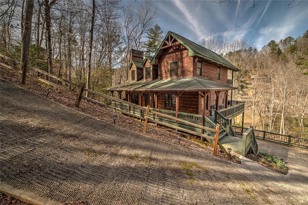 51 Charity Ct., Ellijay, GA 30540