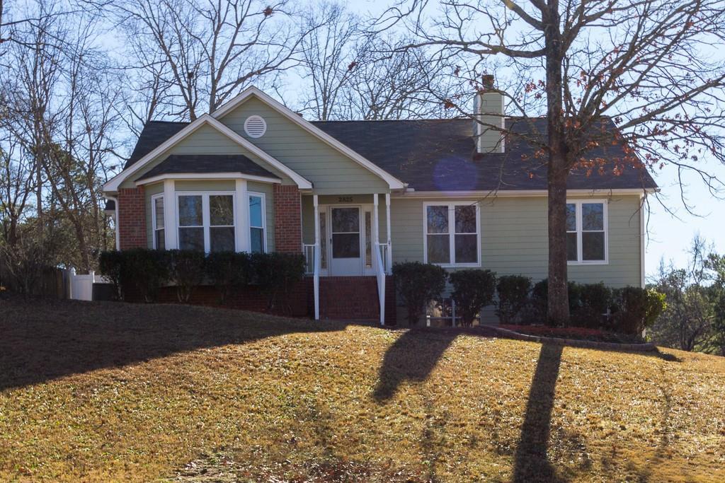 2825 Trotters Pointe Dr., Snellville, GA 30039