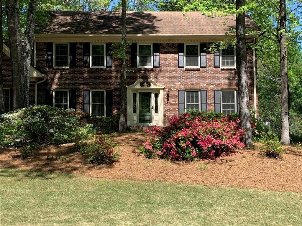 792 Ridgeview Dr., Lilburn, GA 30047
