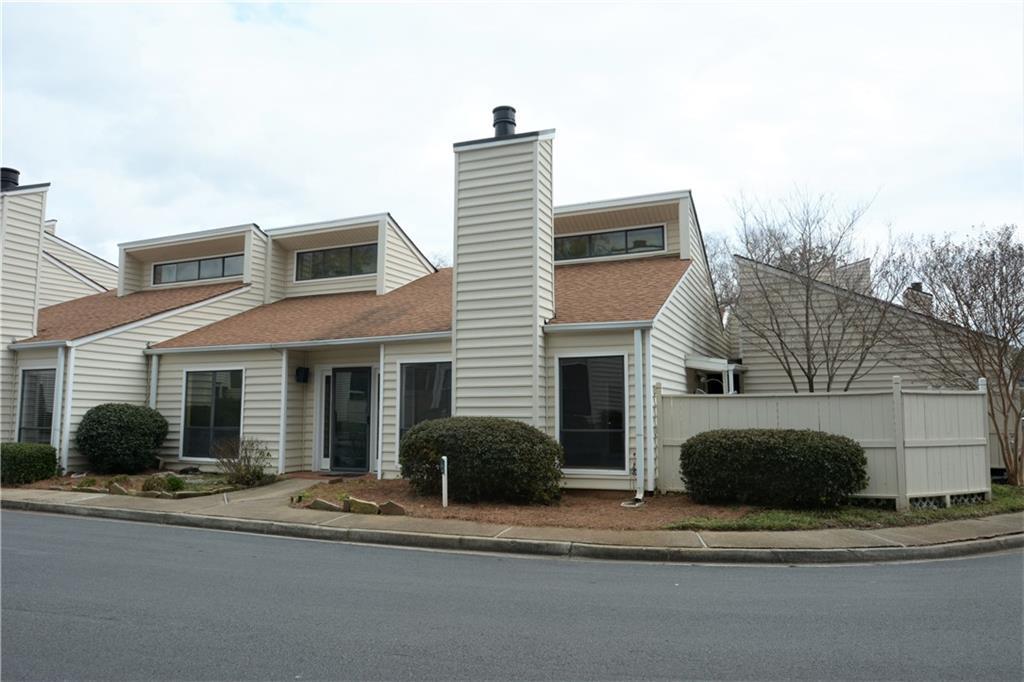 639 Serramonte Dr., Marietta, GA 30068