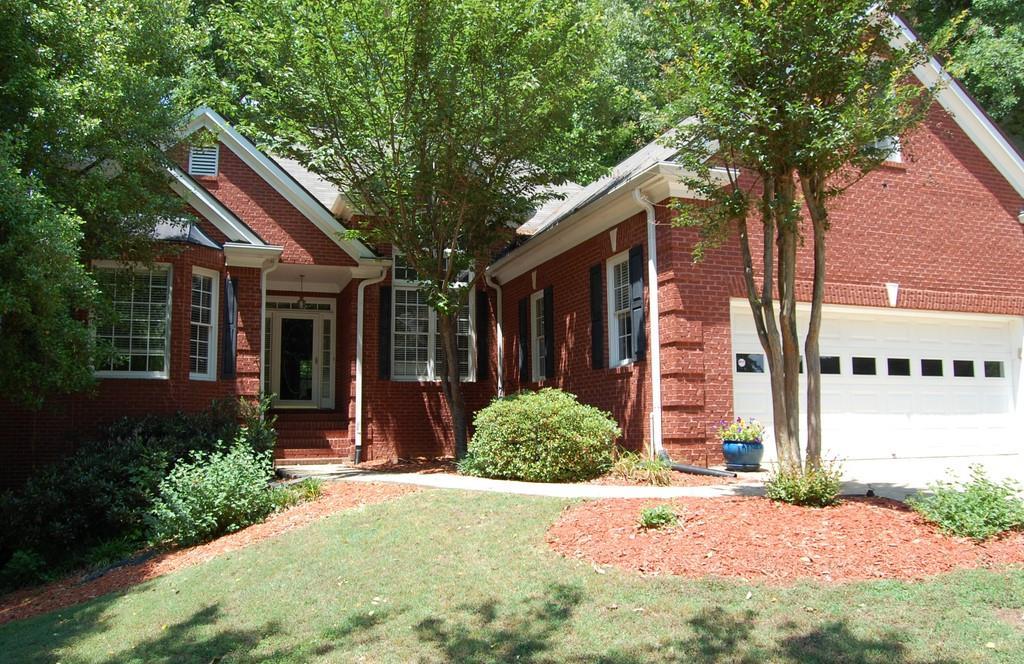 2538 Bent Tree Dr., Dacula, GA 30019