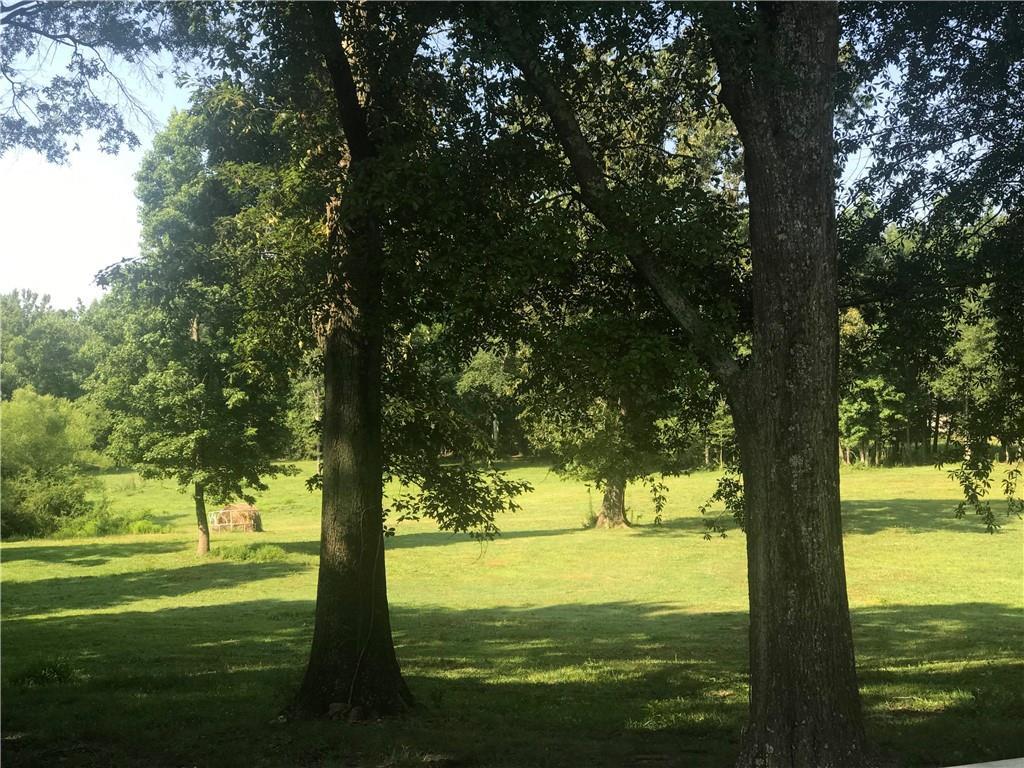 125 Wessmanor Dr., Bowdon, GA 30108