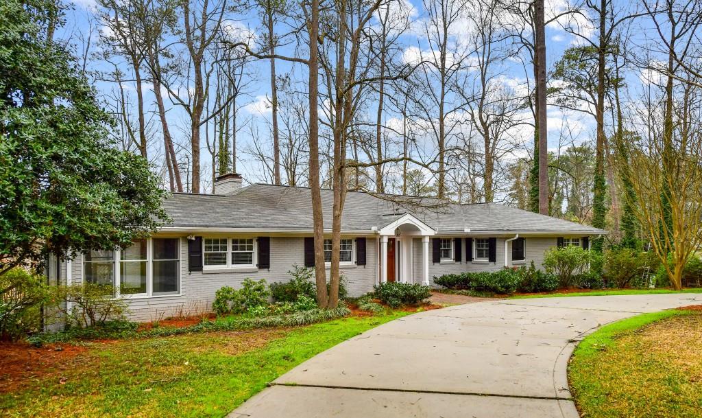 388 Pinecrest Rd., Atlanta, GA 30342