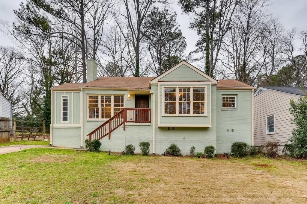 2121 Penrose Dr., East Point, GA 30344