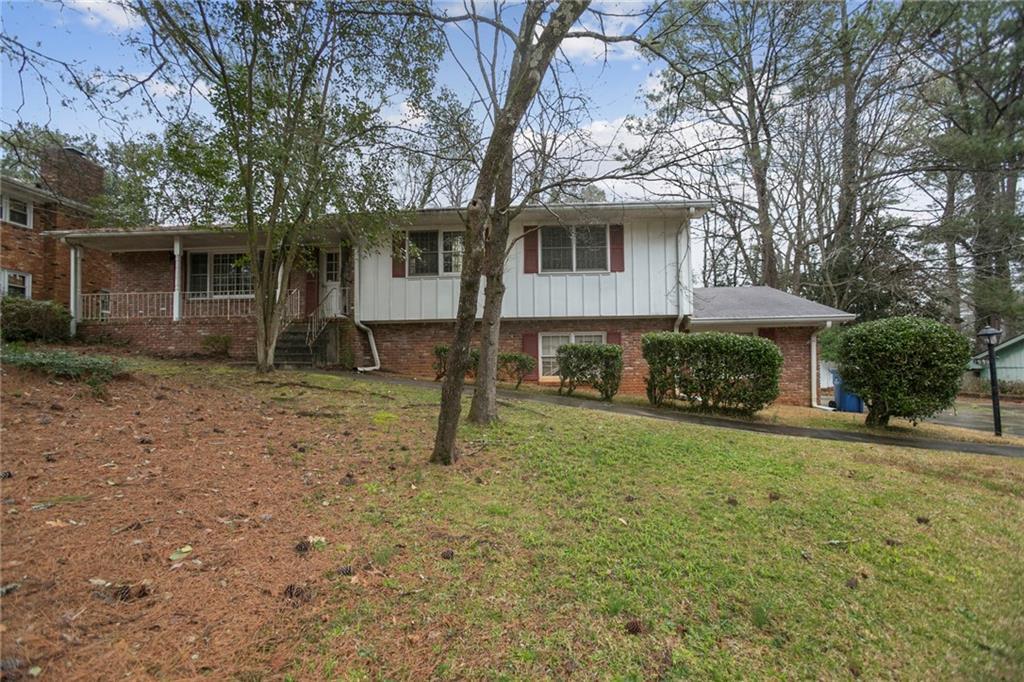 2539 Woodhill Ln., Atlanta, GA 30344