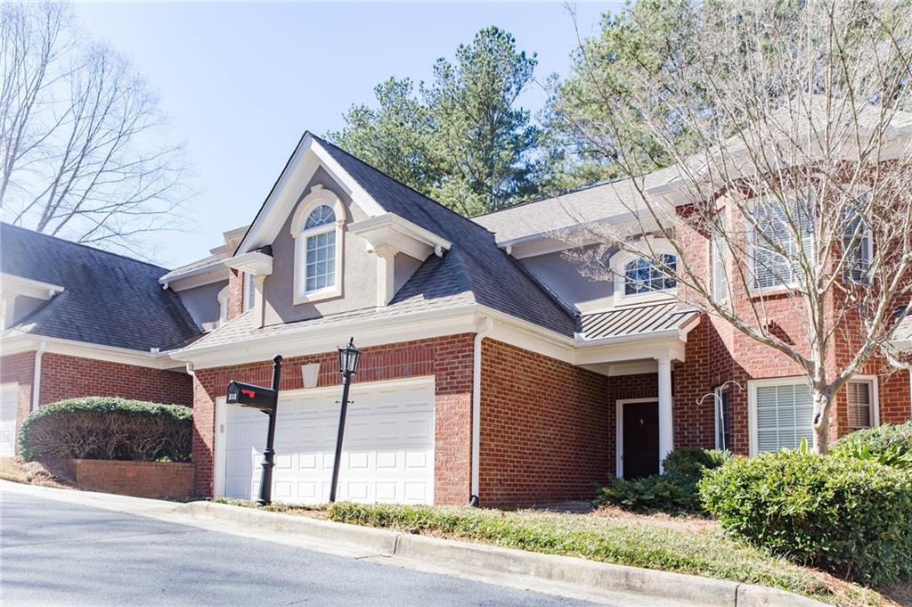 203 Crossing Valley Ln., Atlanta, GA 30327