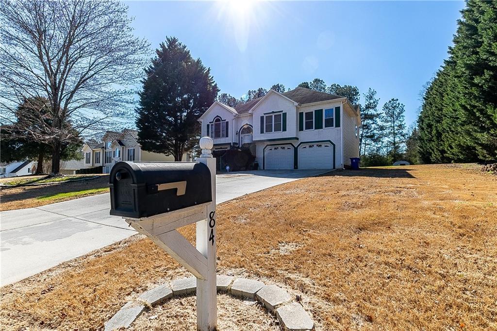 84 Camden Woods Dr., Dallas, GA 30157