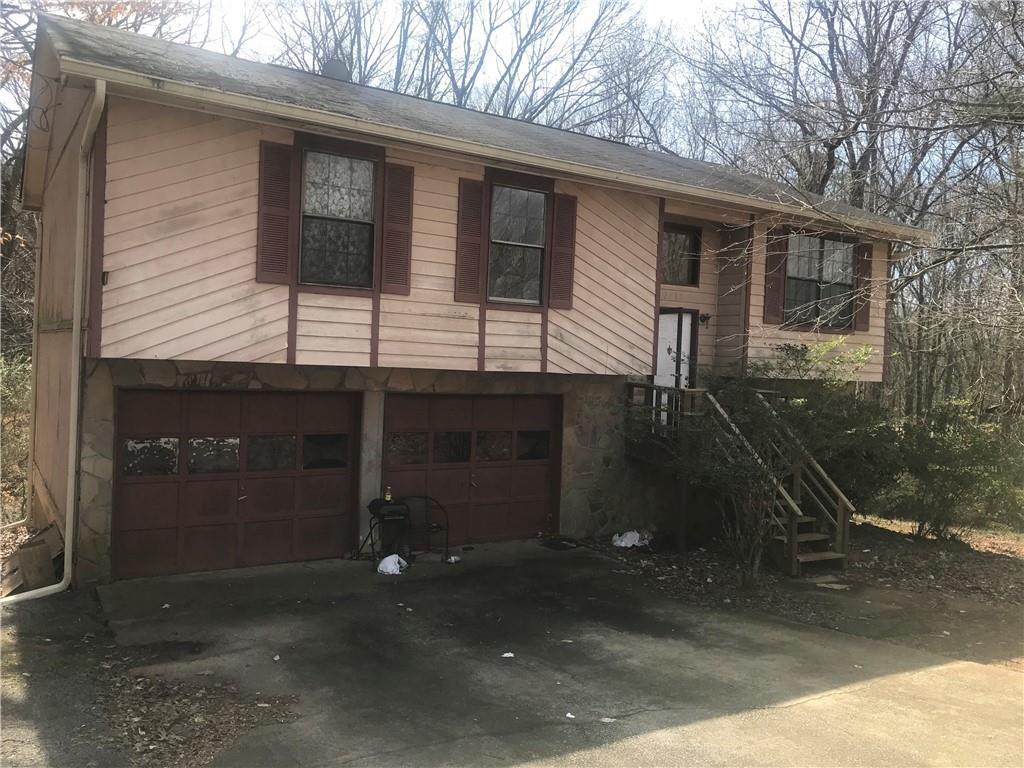 2613 Mountain Brook Ct., Douglasville, GA 30135