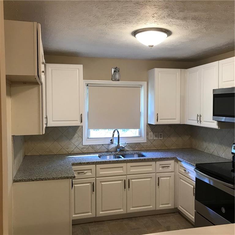 6311 Valley Dale Dr., Riverdale, GA 30274