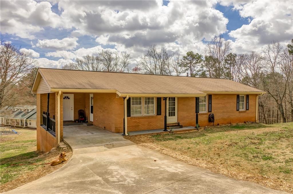 894 Marvin Land Ln., Canton, GA 30115