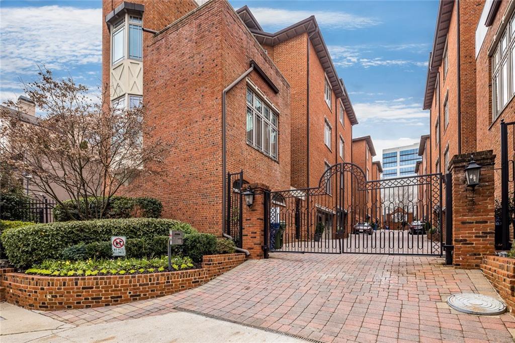 4 Pritchard Way, Atlanta, GA 30326