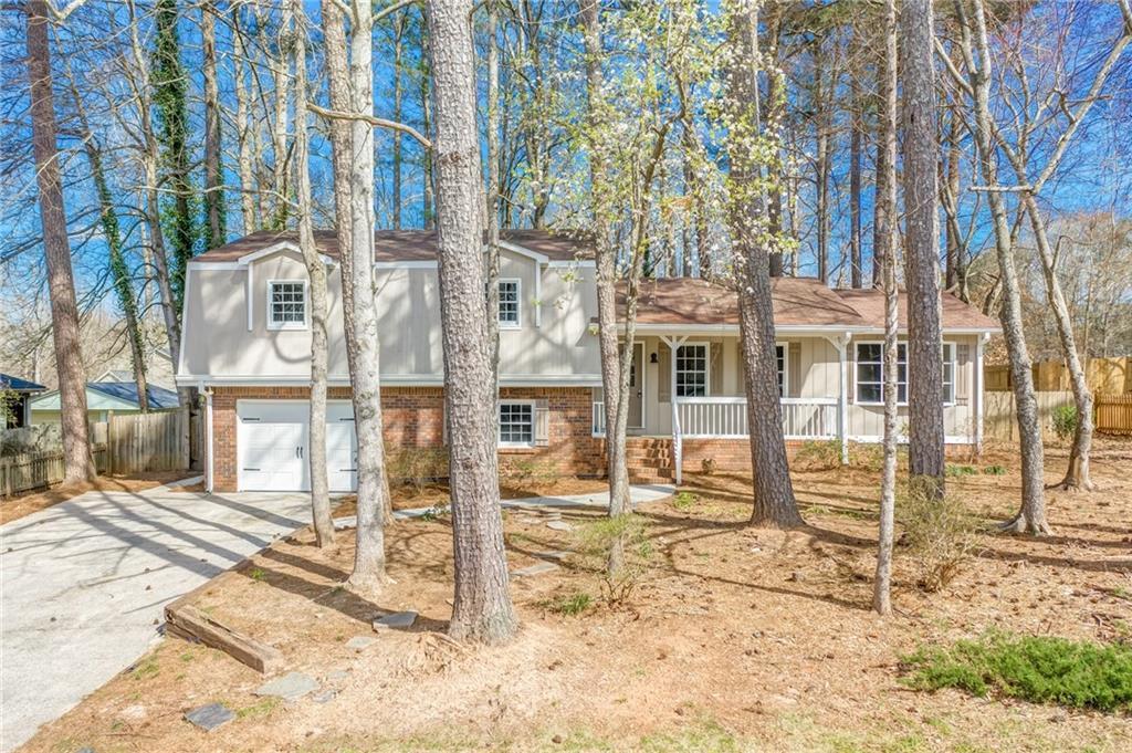 115 Driftwood Ln., Woodstock, GA 30188