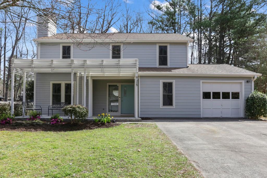 925 Laurel Mill Dr., Roswell, GA 30076