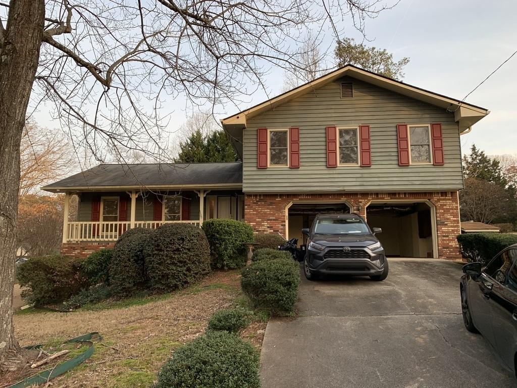 4014 Bent Willow Dr., Lilburn, GA 30047