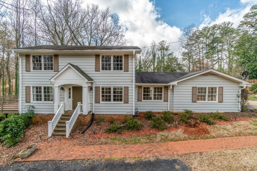 5044 Lilburn Stone Mountain Rd., Lilburn, GA 30047